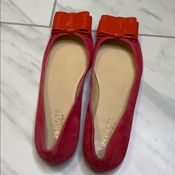 Beautiful TALBOTS Flats - Picture 4 of 8